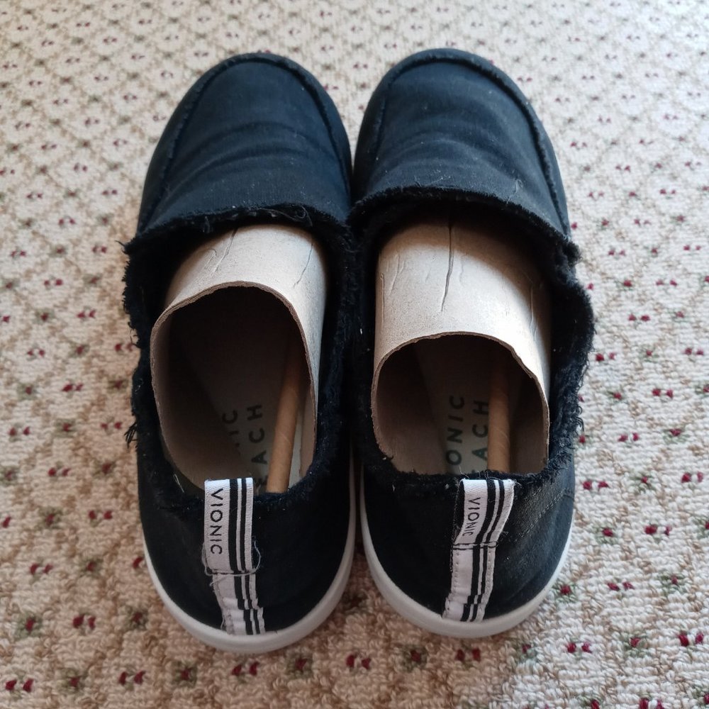 Vionic Beach Malibu Casual Women’s Slip On Sneakers Black Size 11 - Box